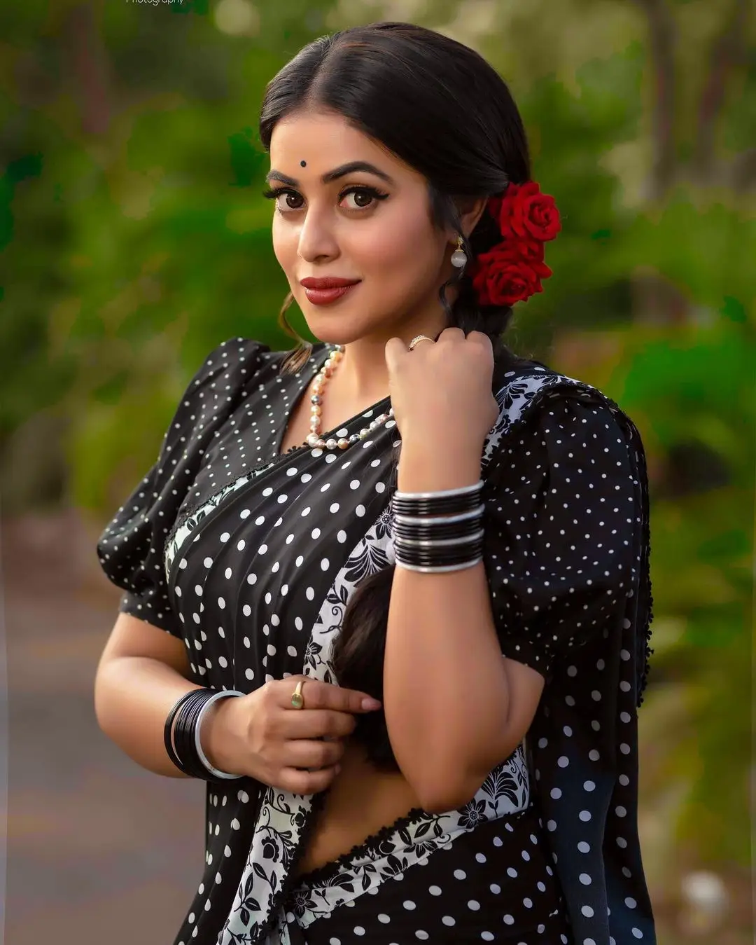 Shamna Kasim Mesmerizing Looks In Beautiful Black Half Saree Blouse